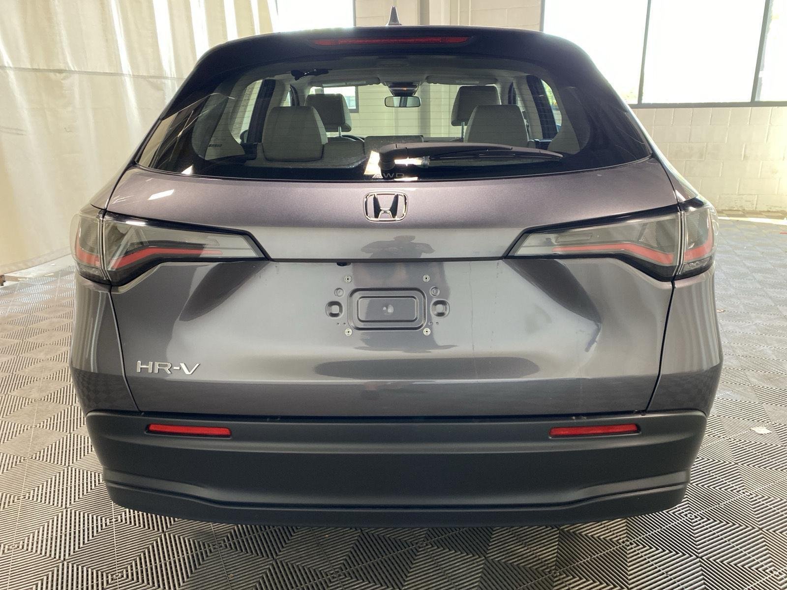 Used 2023 Modern Steel Metallic Honda LX image 6