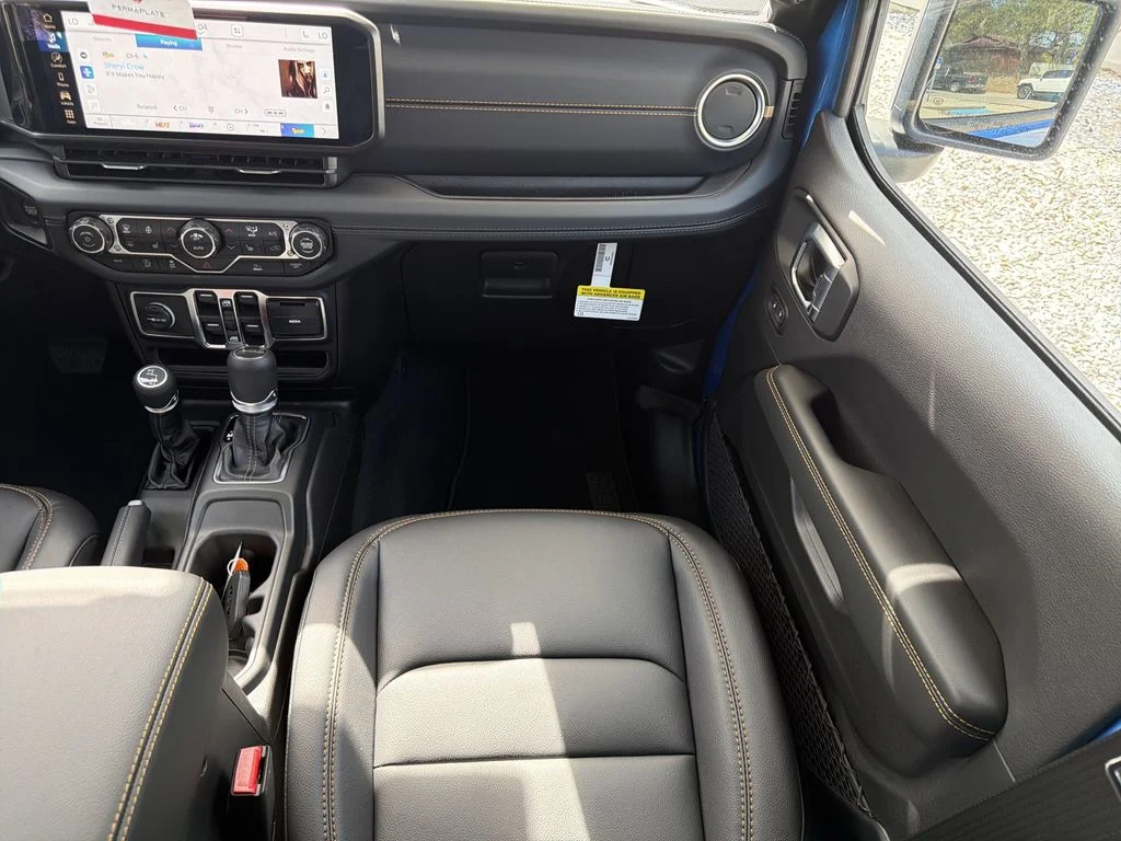2026 Jeep Gladiator Sahara - Photo 17