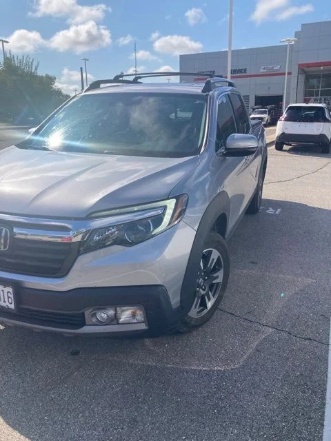 Used 2019 Silver Honda RTL-E image 6