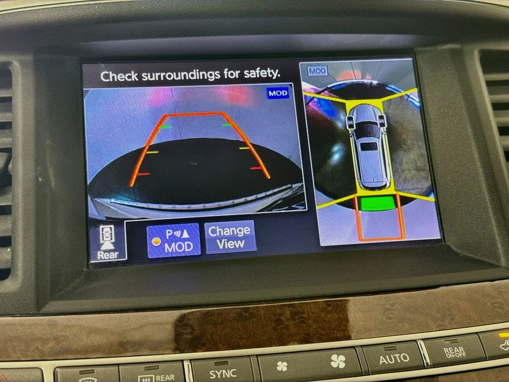Certified Used 2019 White INFINITI LUXE image 18