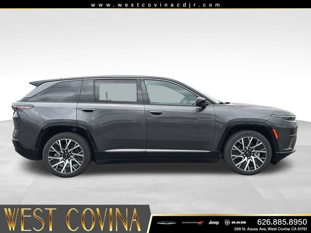 New 2025 Baltic Gray Metallic Clear-Coat Exterior Paint Jeep Limited image 6