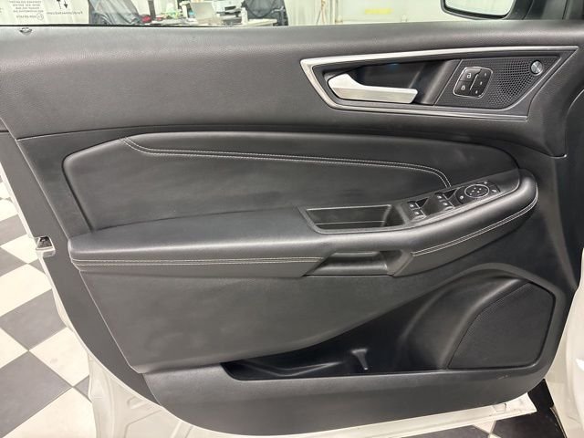 2023 Ford Edge Titanium - Photo 10