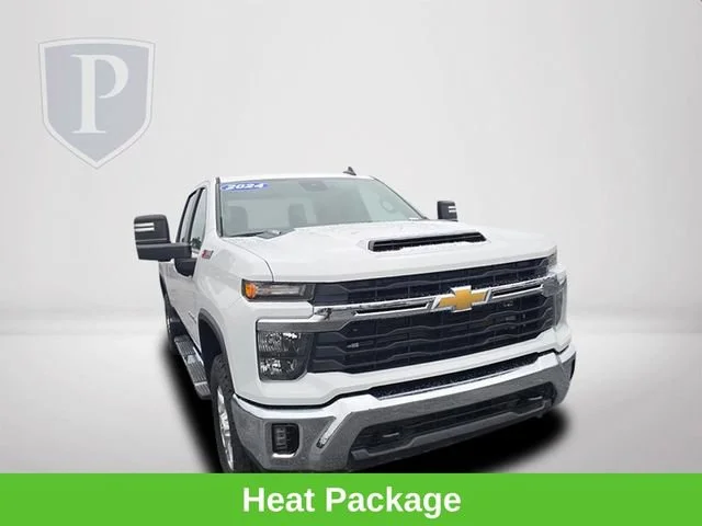 Used 2024 Summit White Chevrolet LT image 13