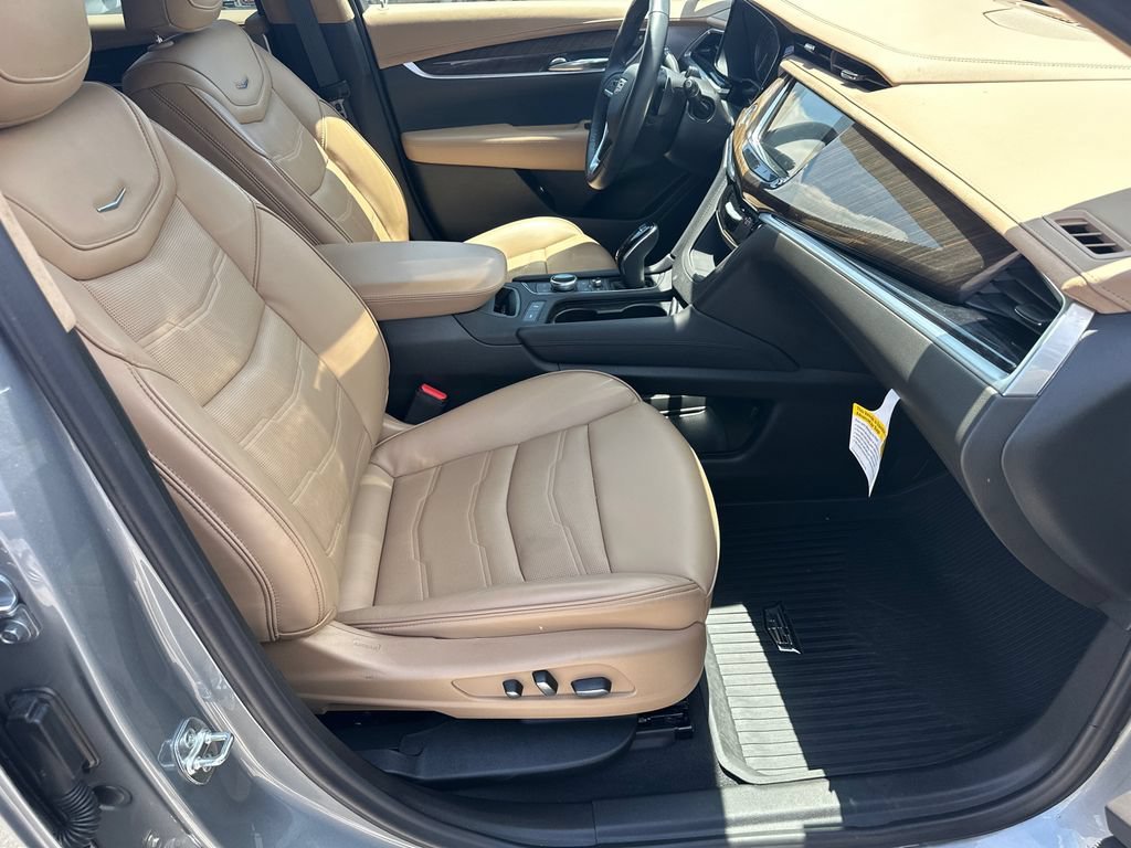 2025 Cadillac XT6 Premium Luxury - Photo 13