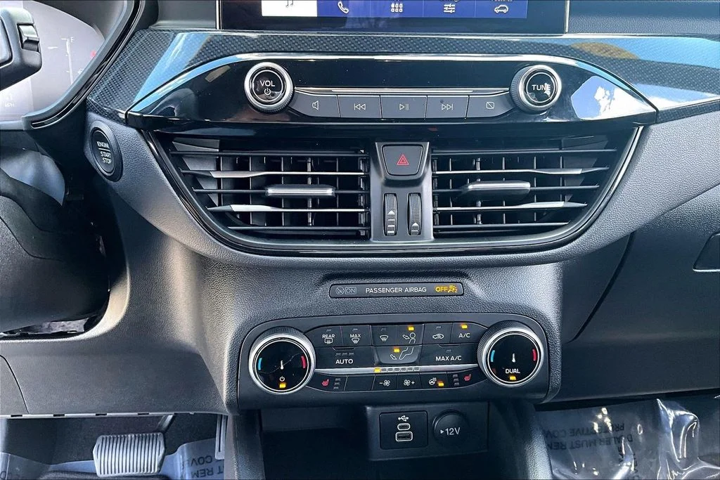 Used 2025 Gray Ford ST-Line Select image 31