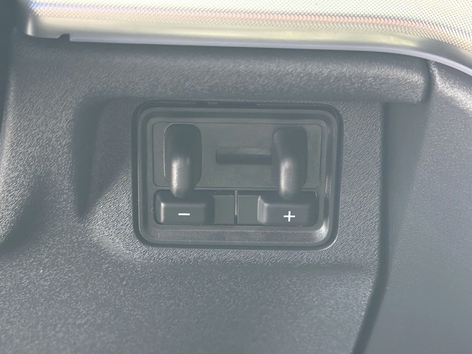 New 2026 Glacier Gray Metallic Tri-Coat Ford Platinum® image 8