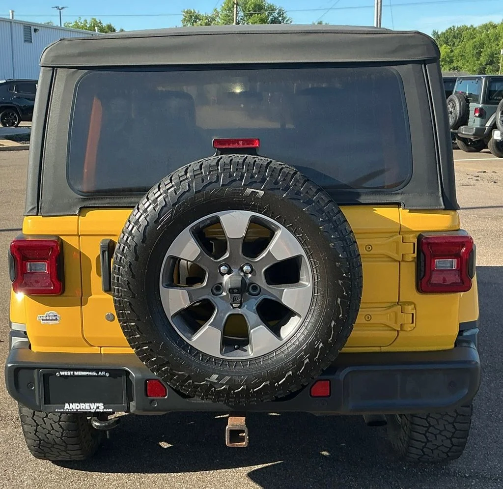 Used 2018 Yellow Jeep Unlimited Sahara image 13