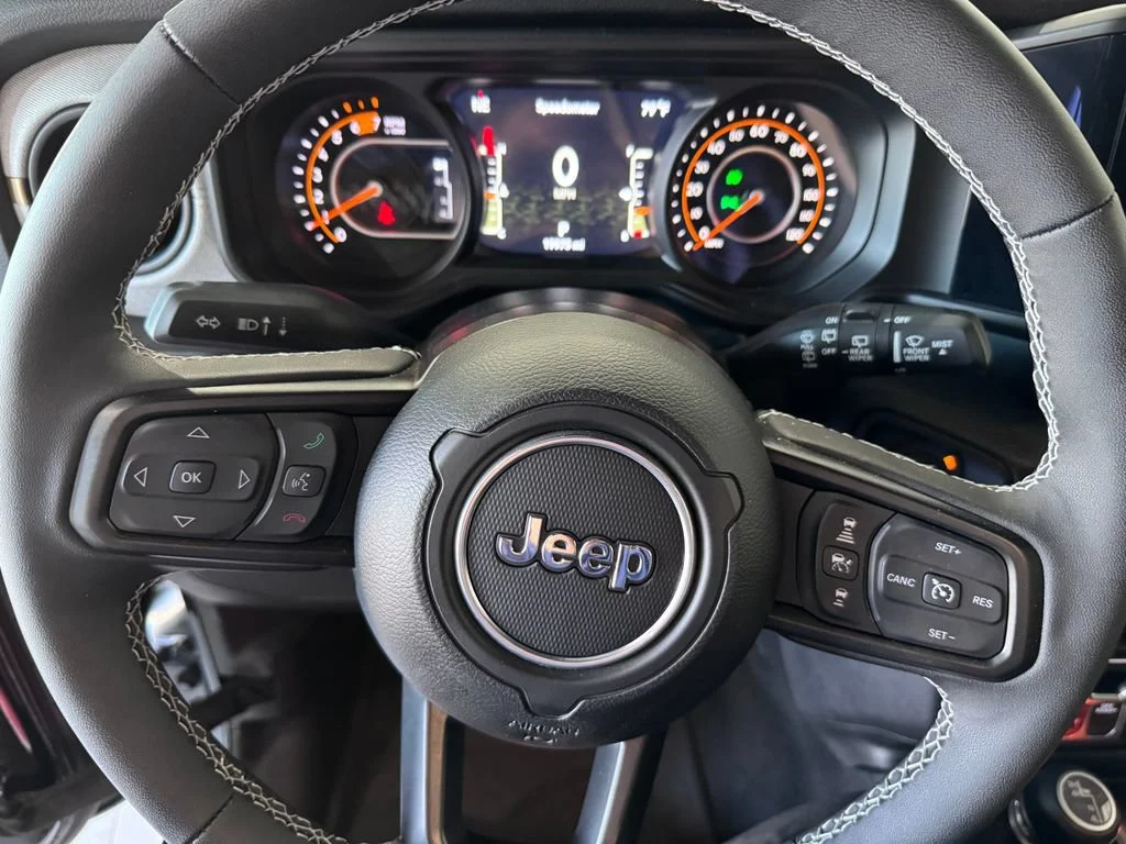 2025 Jeep Wrangler 4-Door Willys - Photo 13