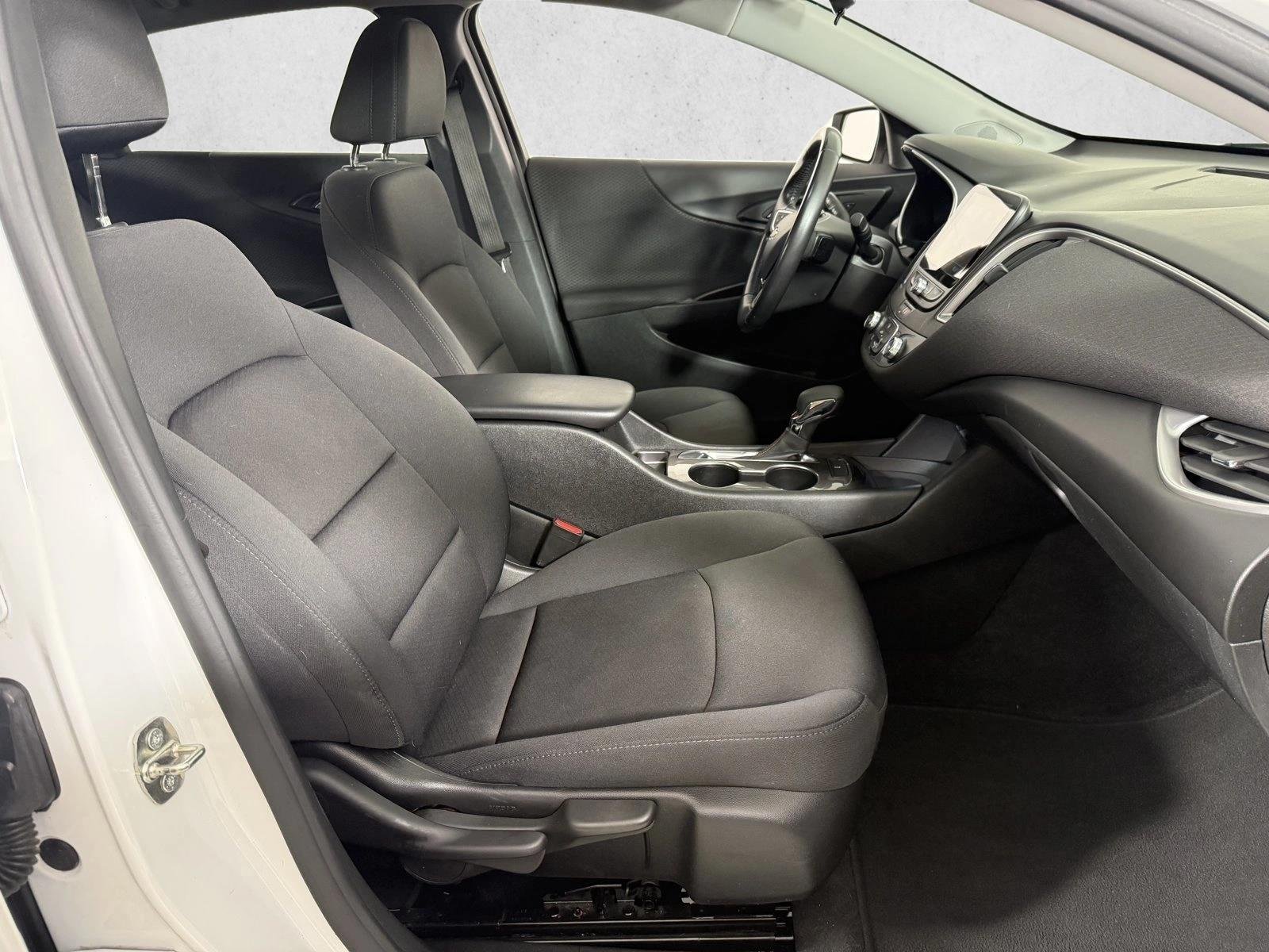 Used 2021 Summit White Chevrolet RS image 12