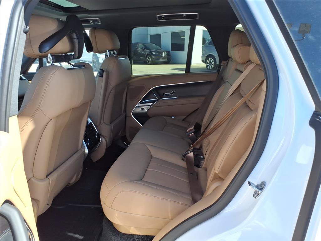 2026 Land Rover Range Rover SE - Photo 13