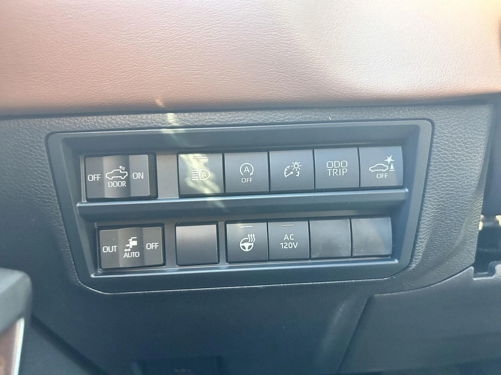 2026 Toyota Tundra 1794 Edition - Photo 13