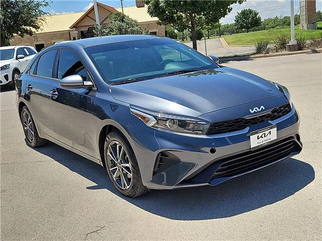 Used 2023 Gravity Gray KIA LXS (IVT) image 5