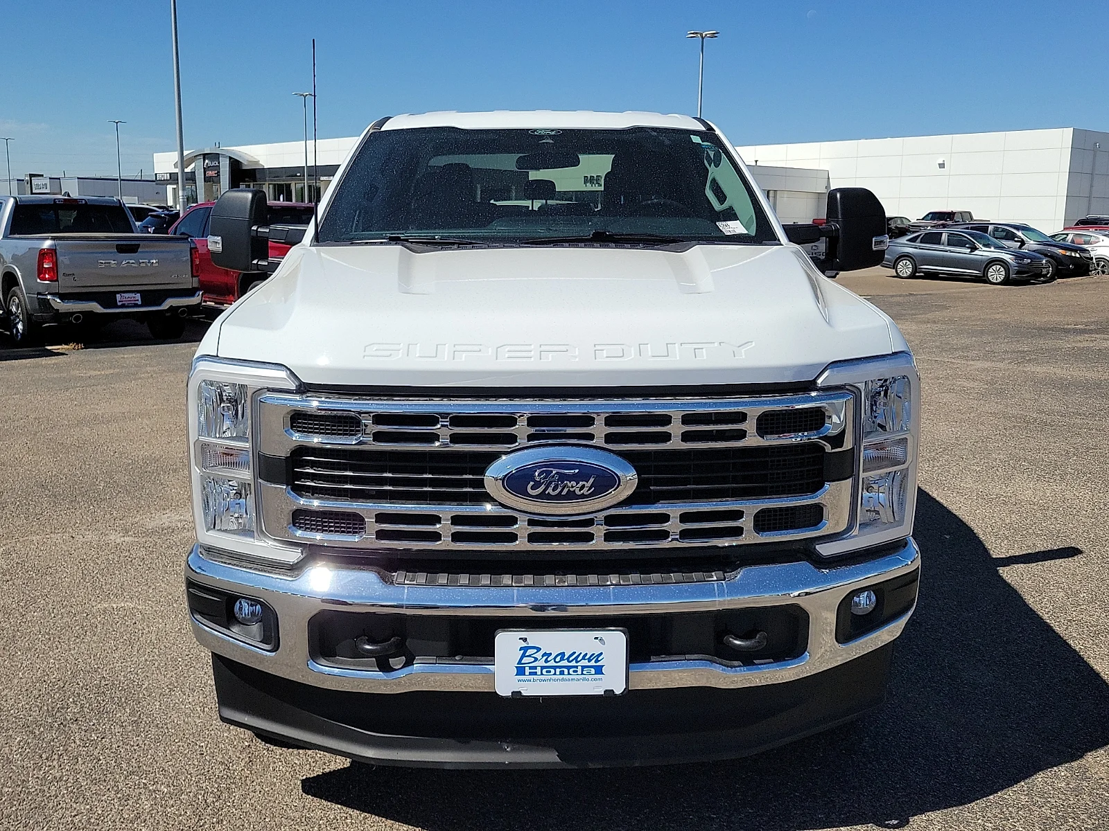 Certified Used 2025 Oxford White Ford XLT image 3