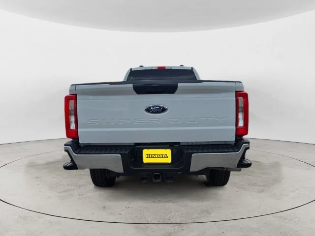 Certified Used 2023 Oxford White Ford XLT image 6