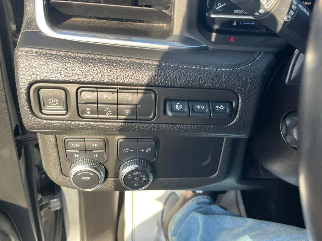 2023 GMC Yukon Denali - Photo 13
