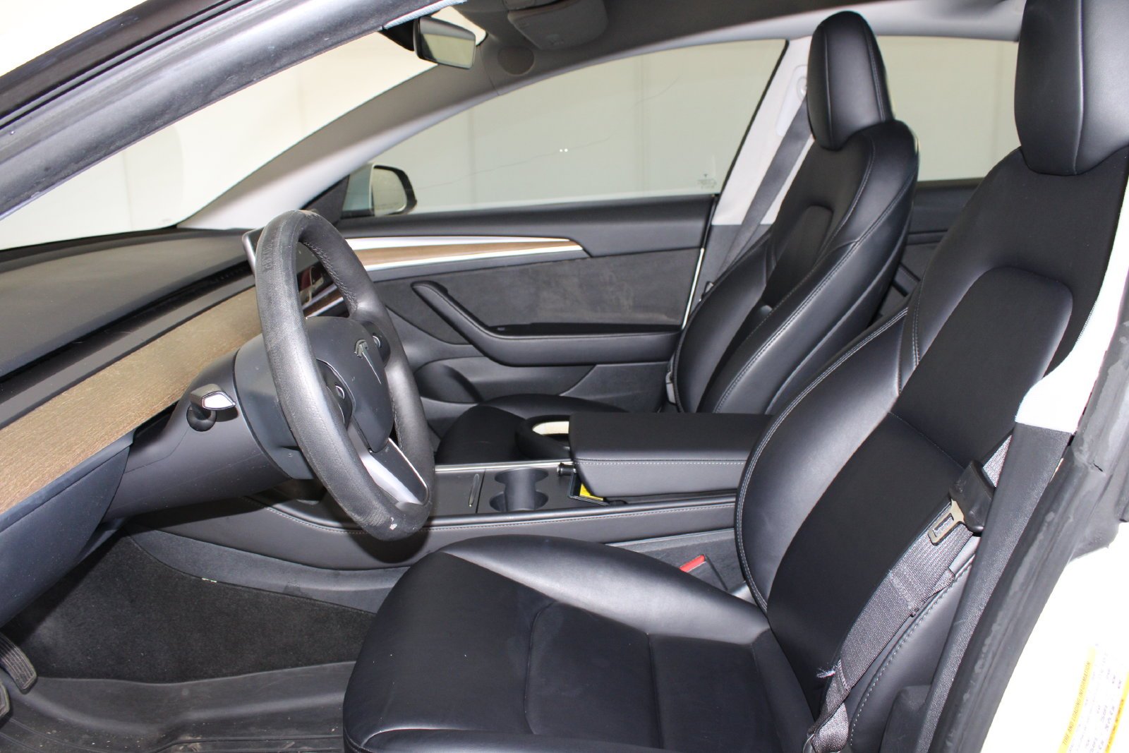 Used 2023 White Tesla Base image 7