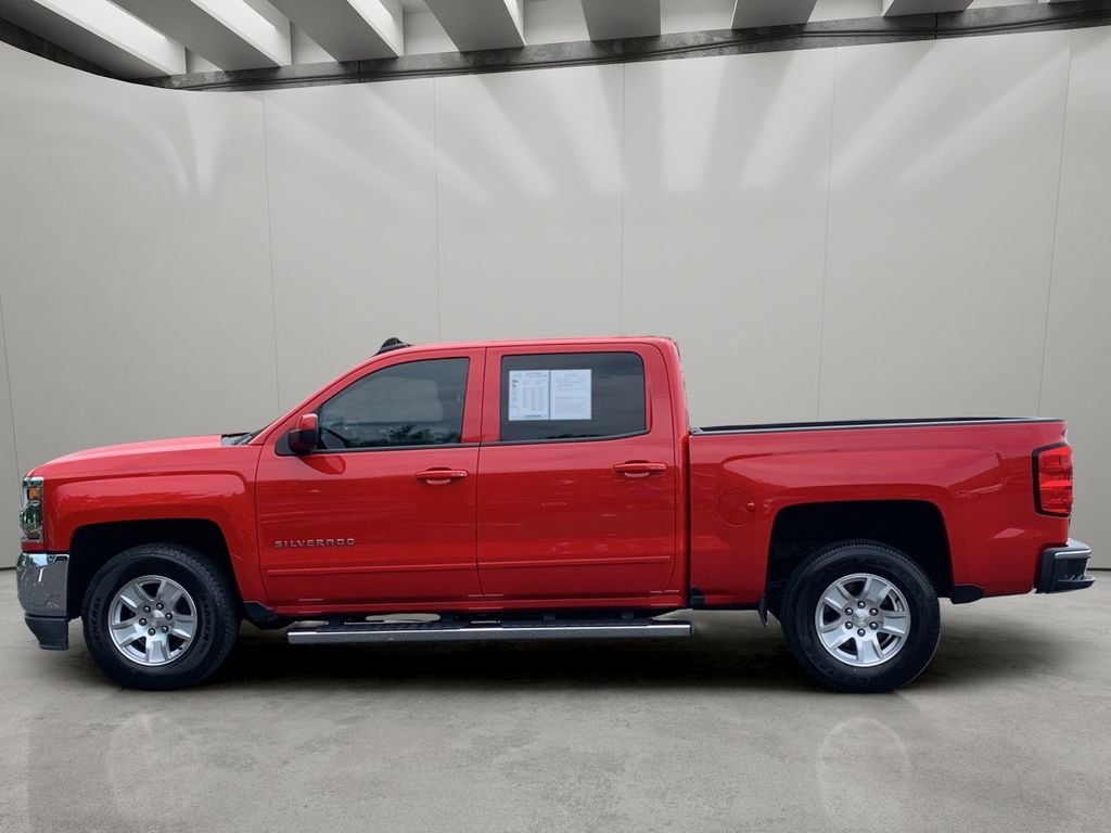 2018 Chevrolet Silverado 1500 LT - Photo 2