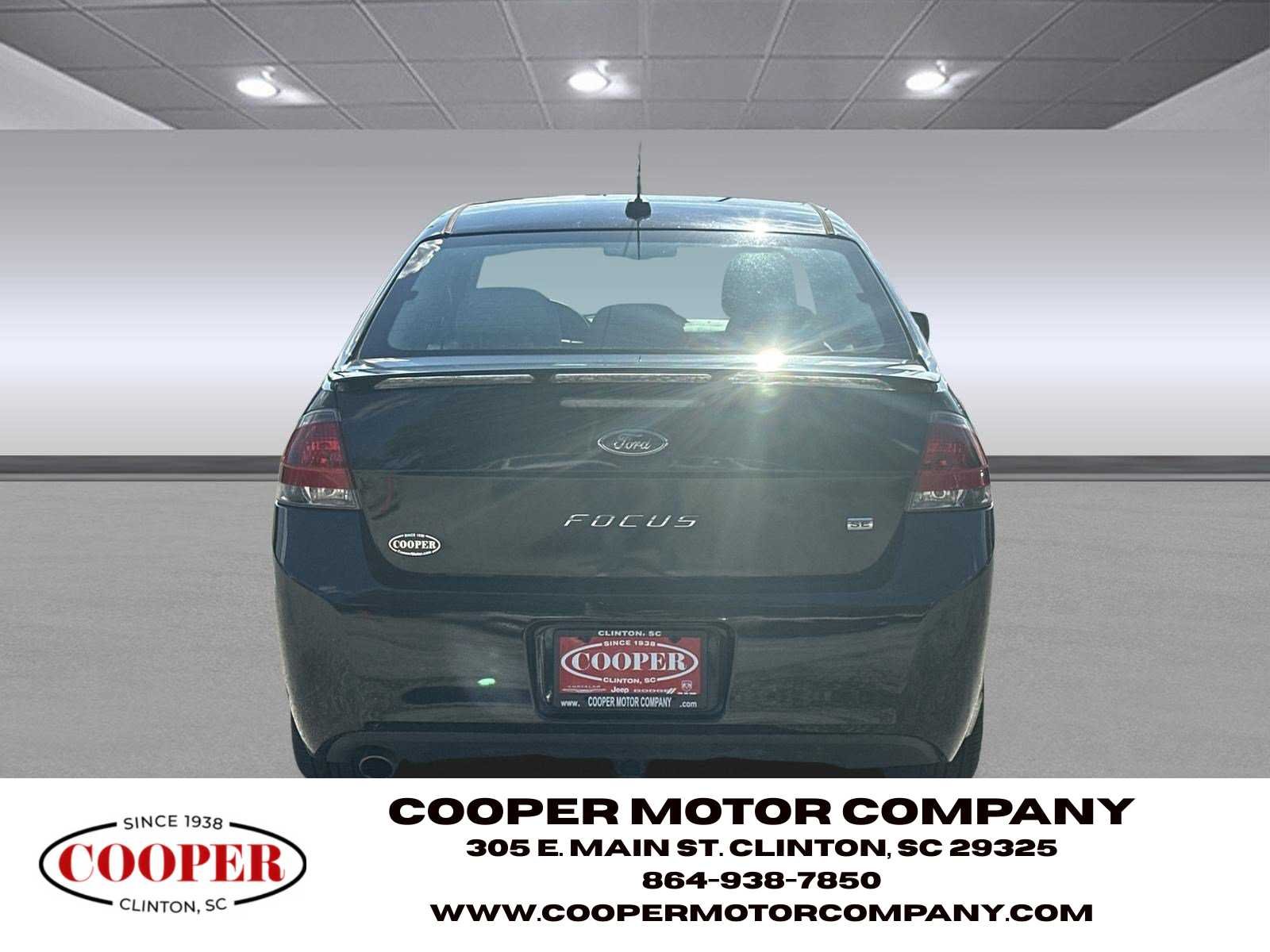 Used 2010 BLACK Ford SE image 4