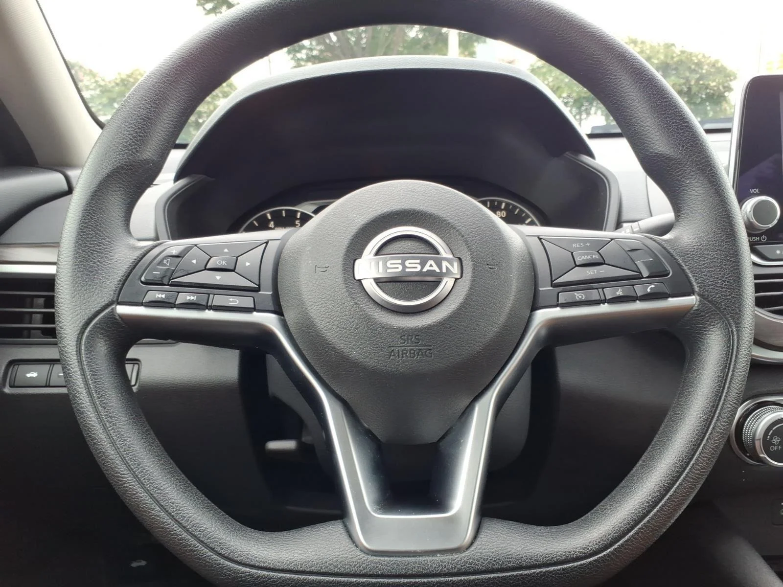 Used 2024 Gun Metallic Nissan 2.5 SV image 23