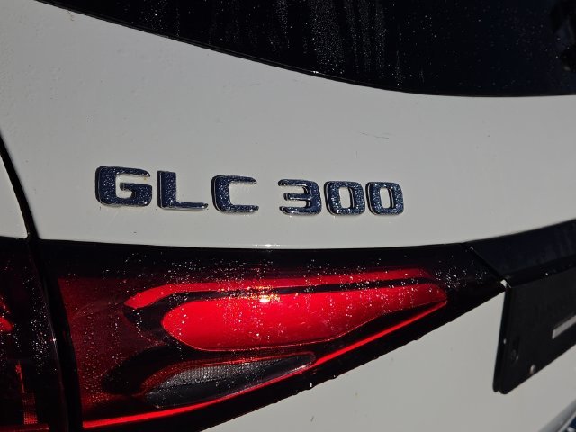 Certified Used 2023 White Mercedes-Benz GLC 300 image 29