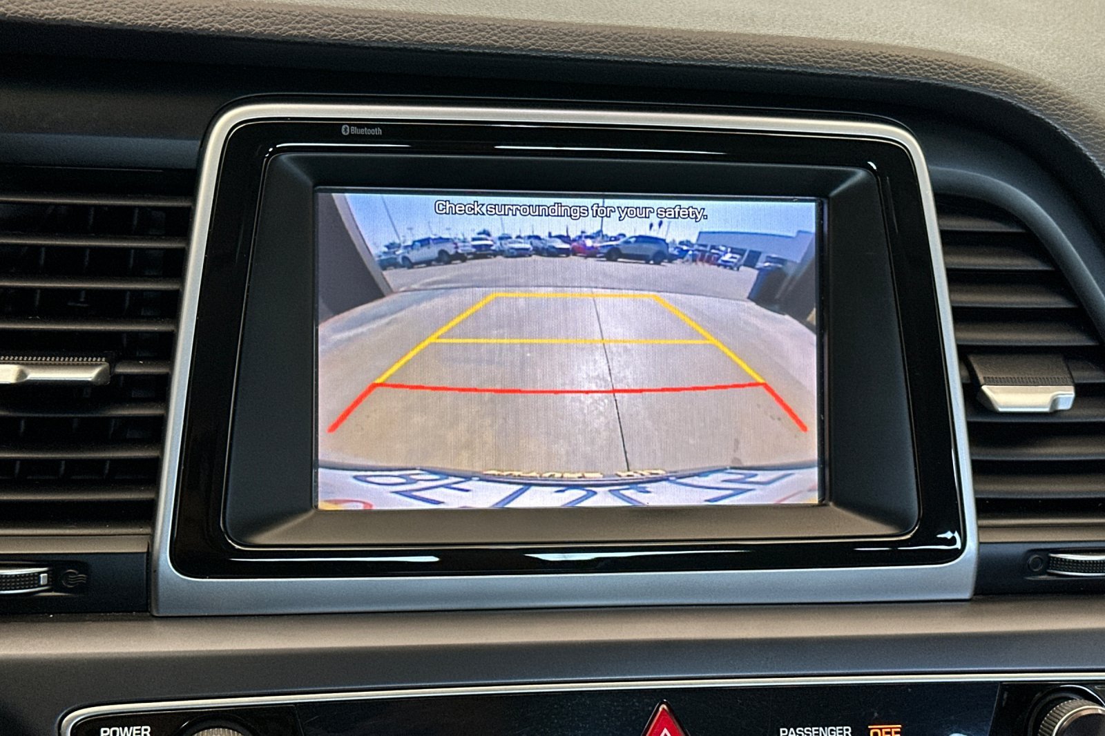 Used 2018 Silver Hyundai SE image 20