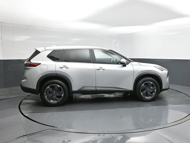 Used 2025 Silver Nissan SV image 11