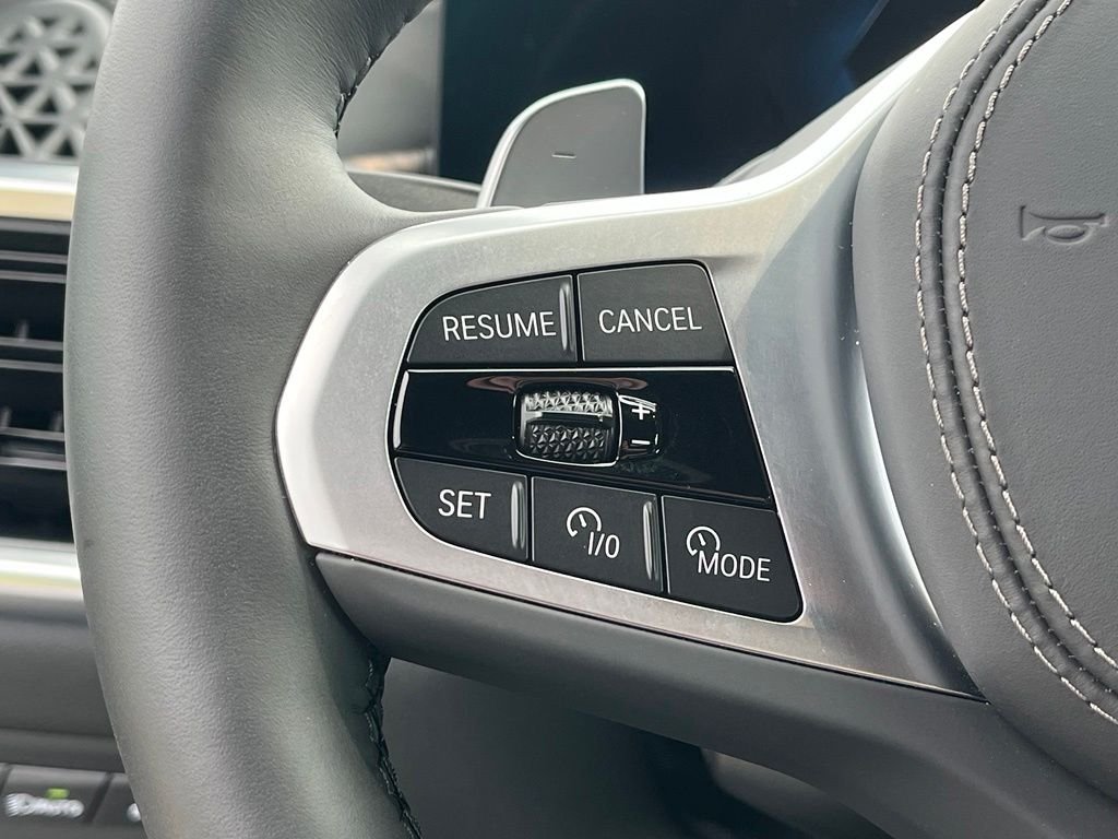 Used 2026 Gray BMW xDrive40i image 35