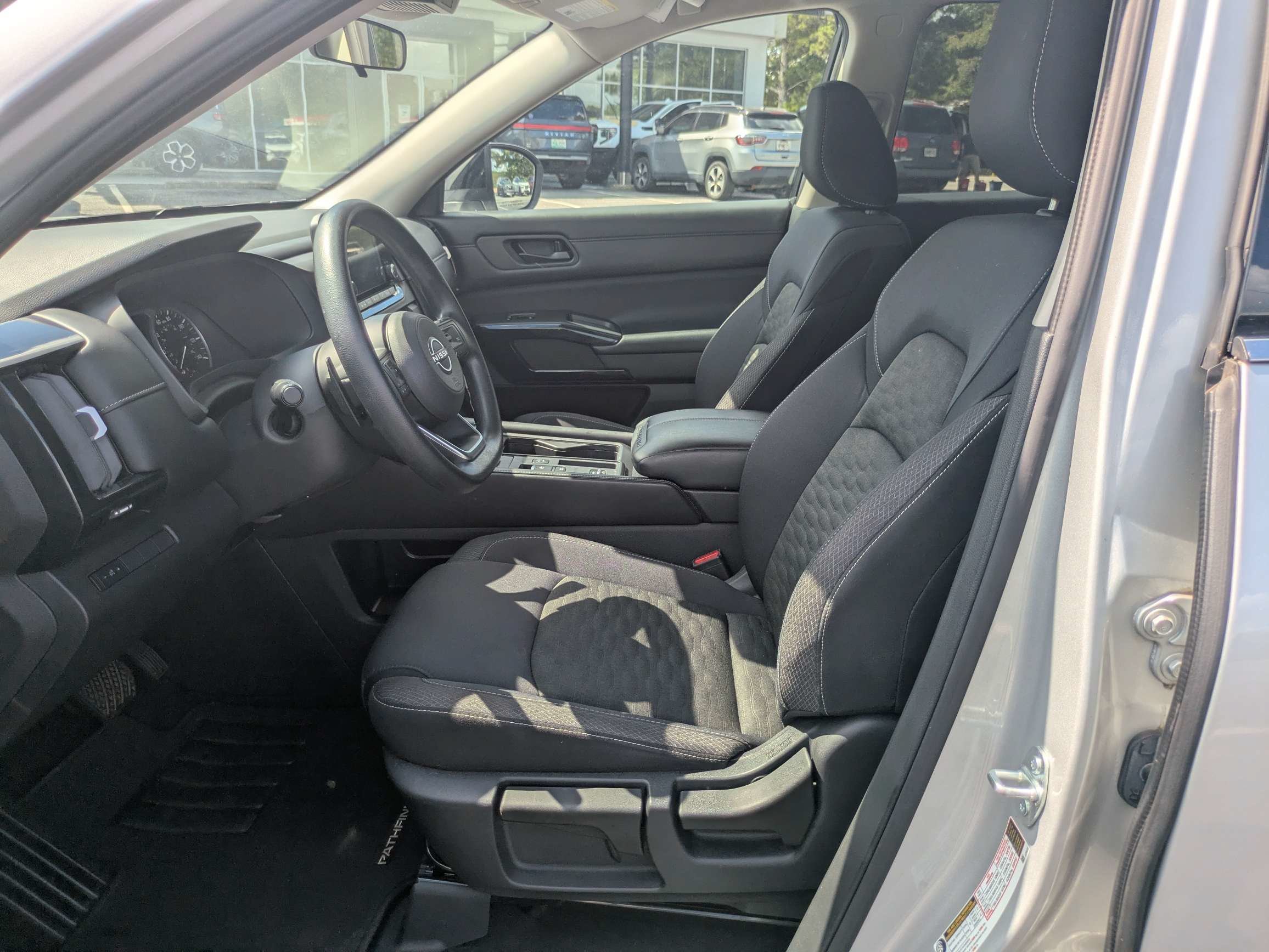 Used 2024 Silver Nissan S image 16