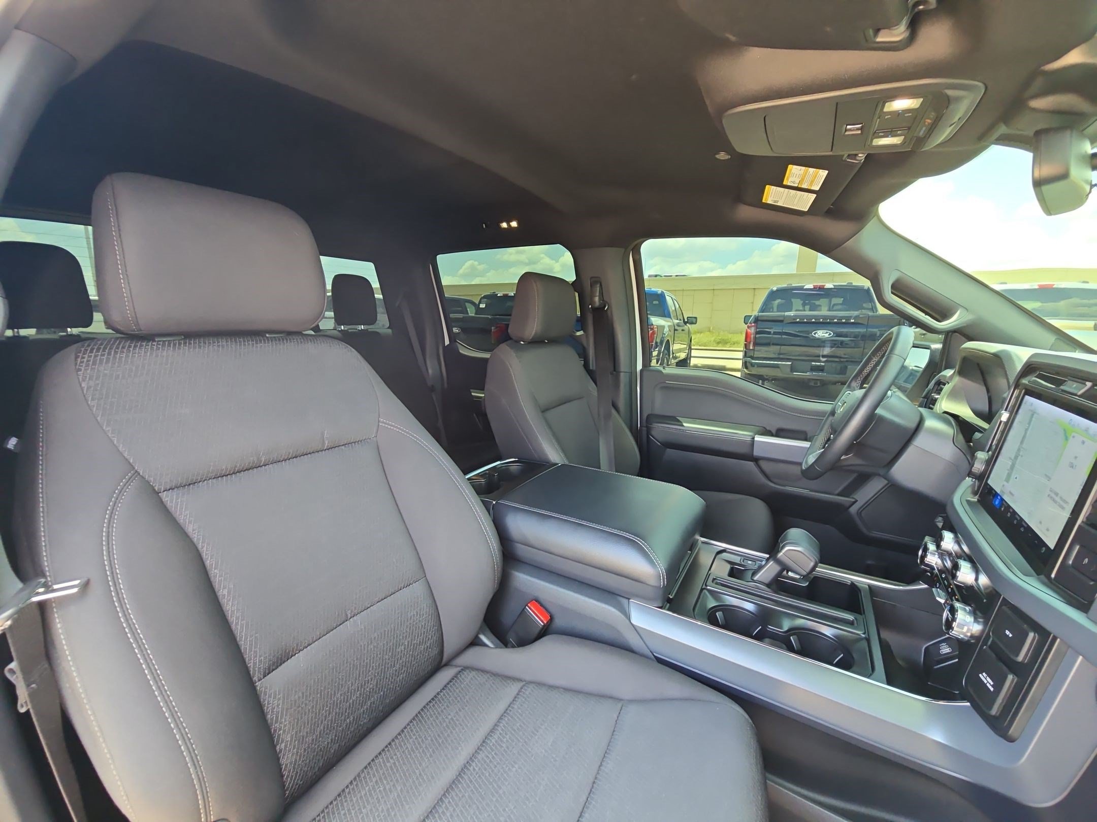 Used 2025 Blue Ford XLT image 29