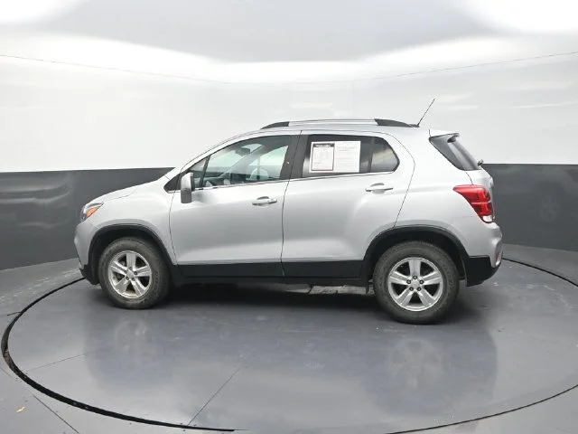 Used 2020 Silver Chevrolet LT image 6