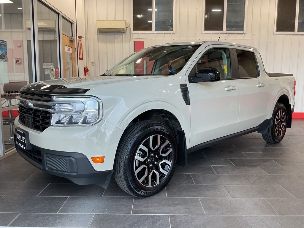 Used 2024 Beige Ford Lariat image 2