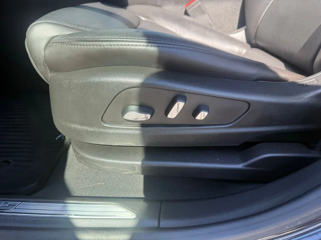 Used 2018 Gray Cadillac Premium Luxury image 13