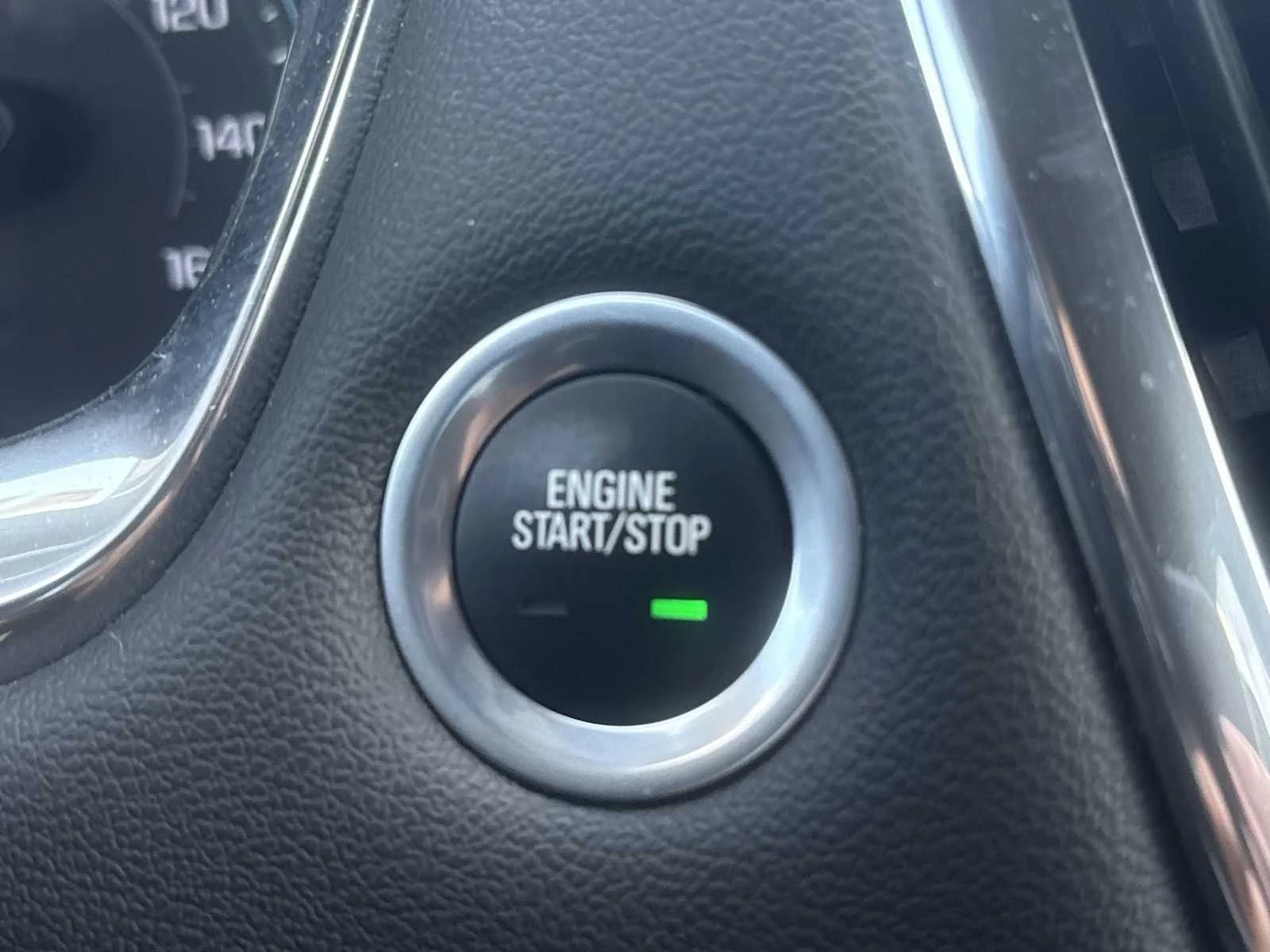 2023 Chevrolet Traverse 1LT - Photo 17