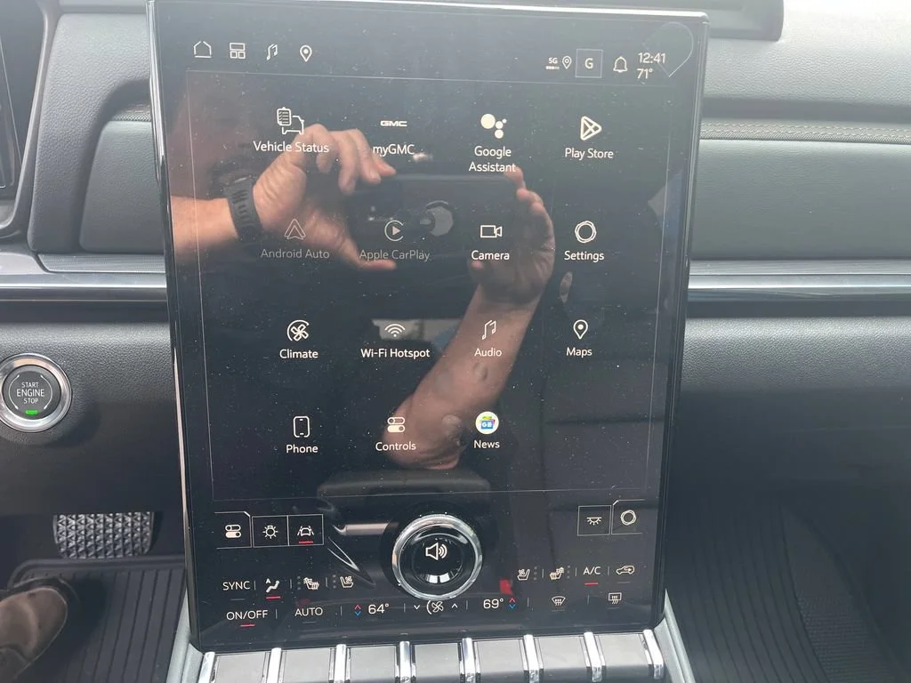 2026 GMC Terrain AT4 - Photo 10