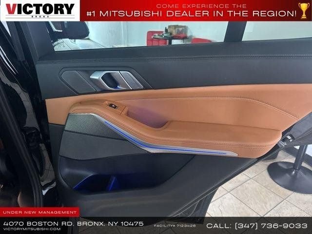 Used 2021 Black BMW M50i image 18