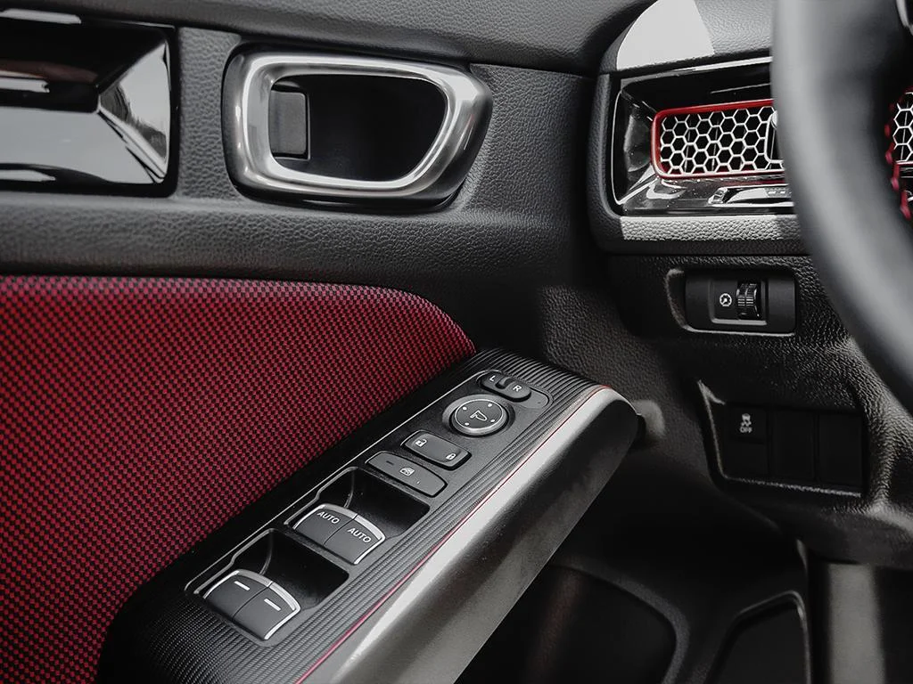 New 2026 Crystal Black Pearl Honda Si Shift into something special. image 16