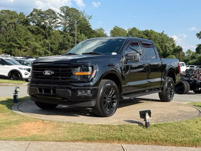 Used 2024 Black Ford XLT image 3