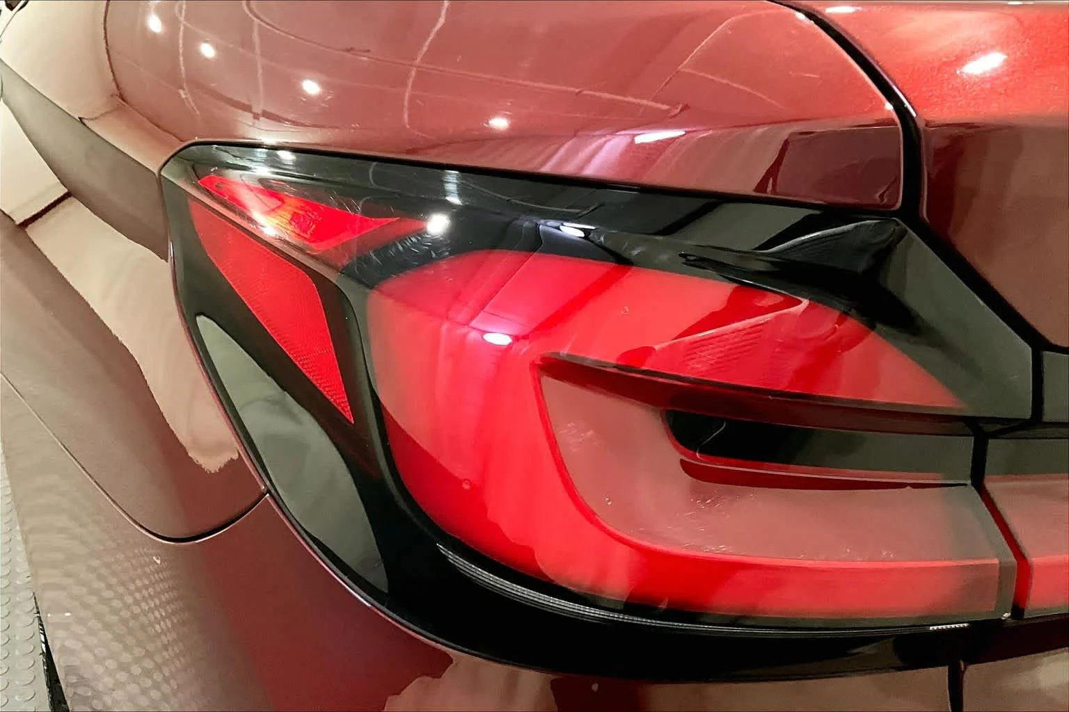 Used 2023 Aventurin Red Metallic BMW 530i xDrive image 27