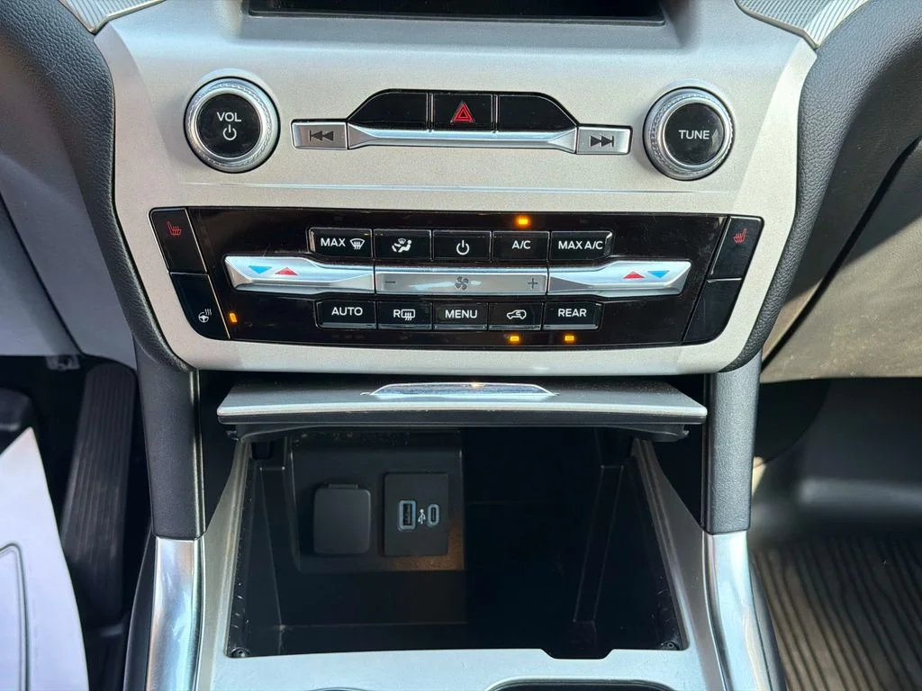 Used 2023 Silver Ford XLT image 60