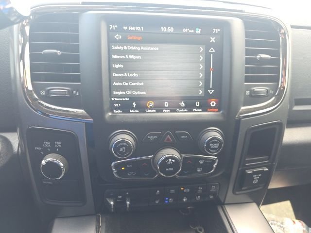 Used 2018 Brilliant Black Crystal Pearlcoat Ram Laramie image 18