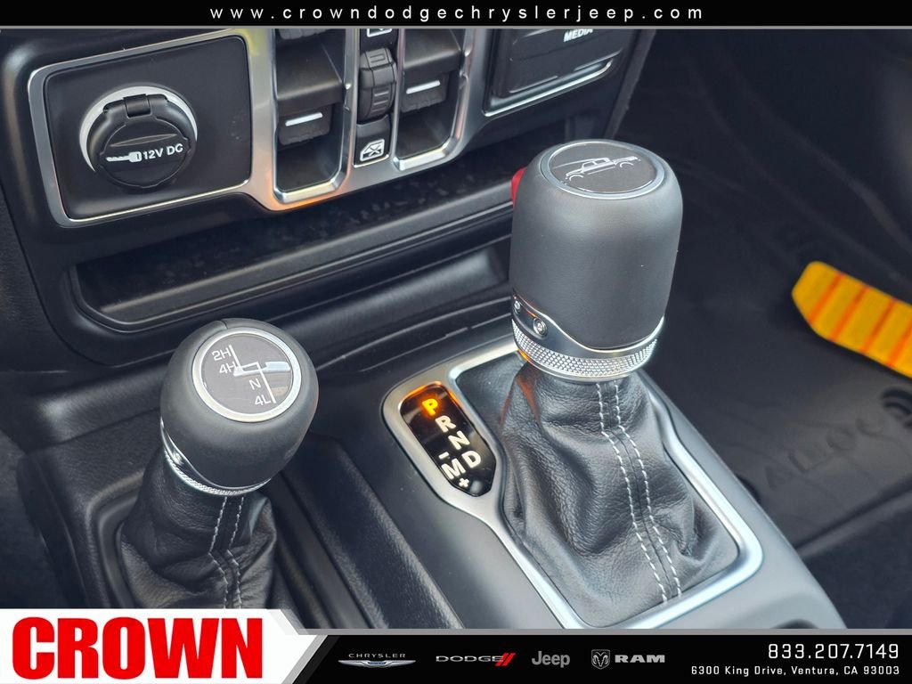 New 2026 Bright White Clearcoat Jeep Sahara image 19