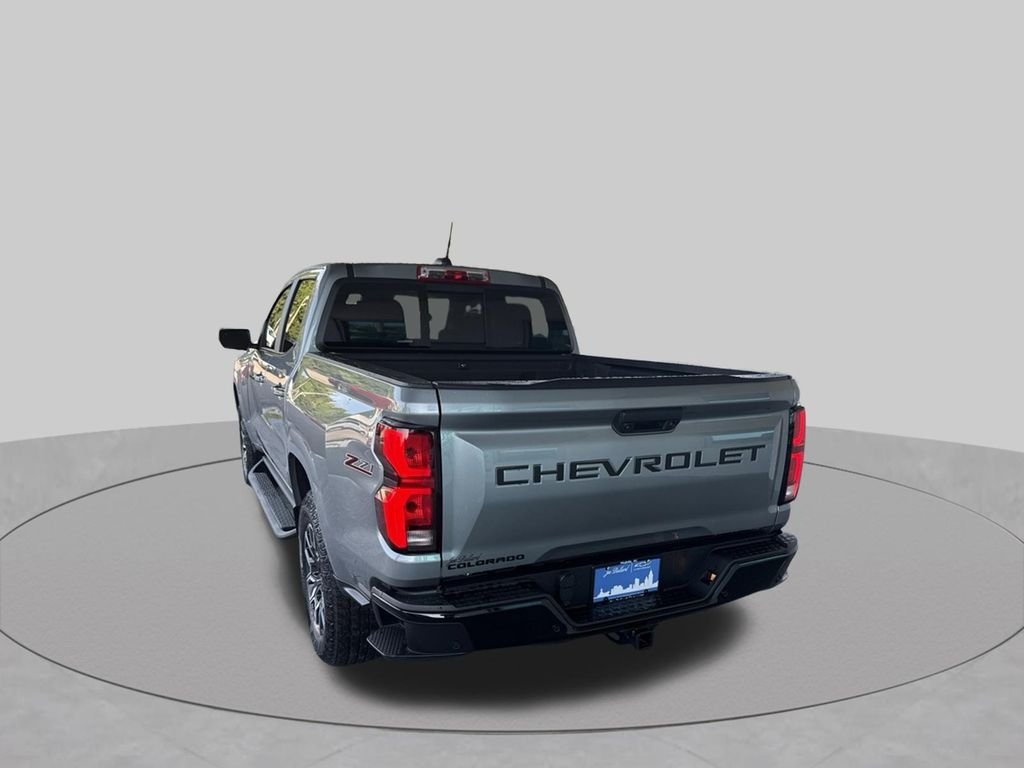 Used 2025 Gray Chevrolet Z71 image 6