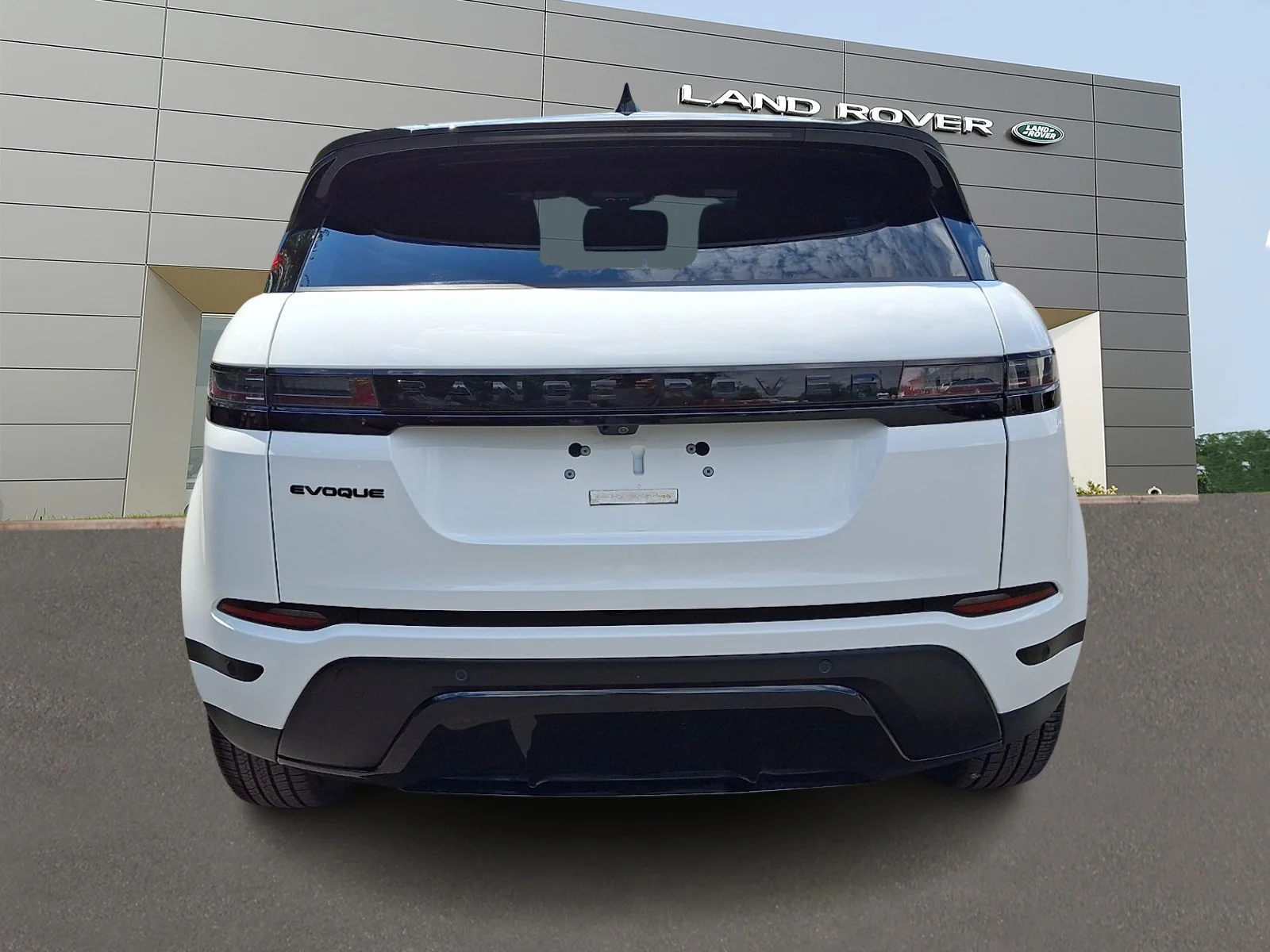 Certified Used 2026 Fuji White Land Rover S image 8