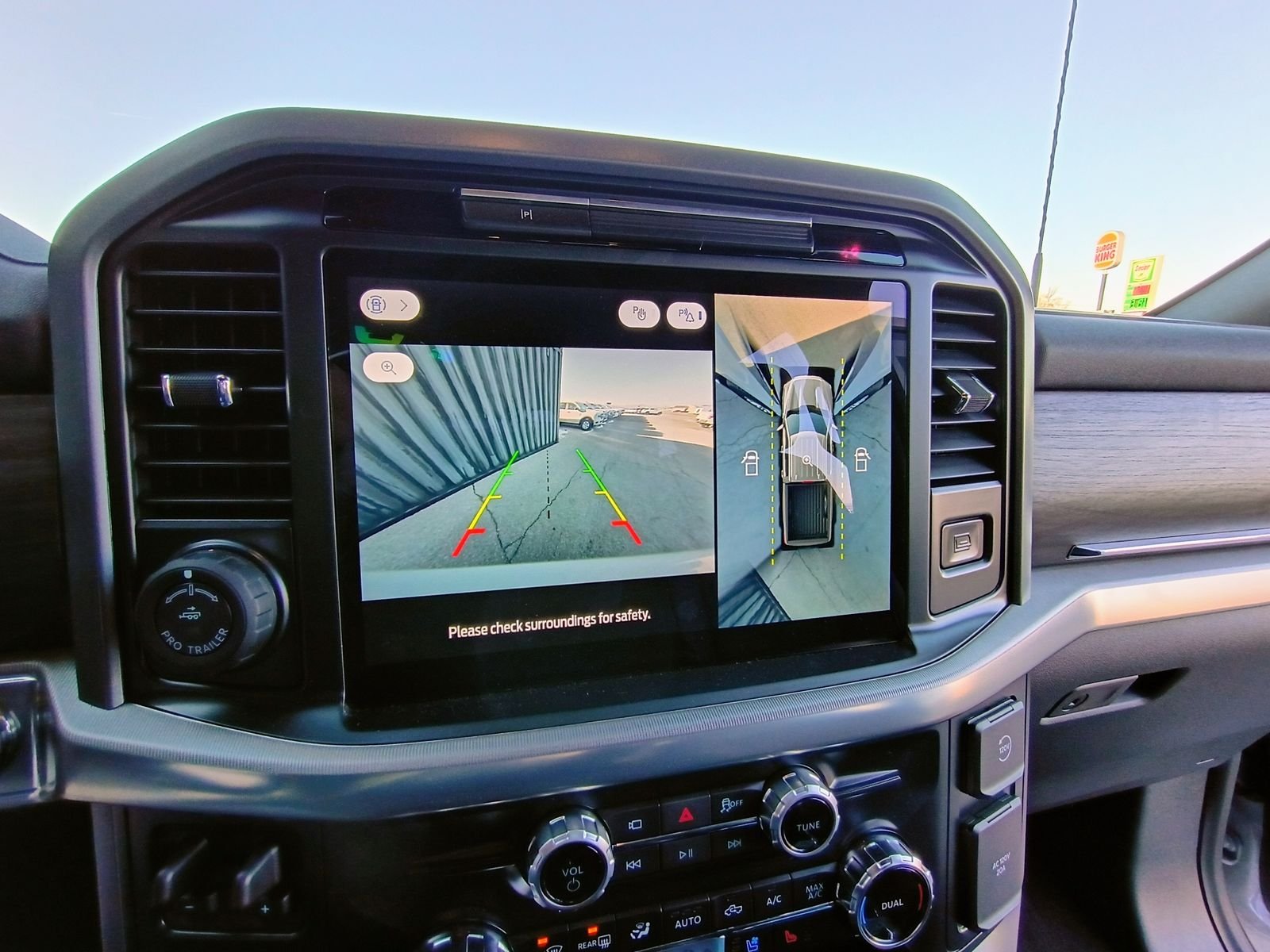 2025 Ford F-150 Lariat - Photo 22