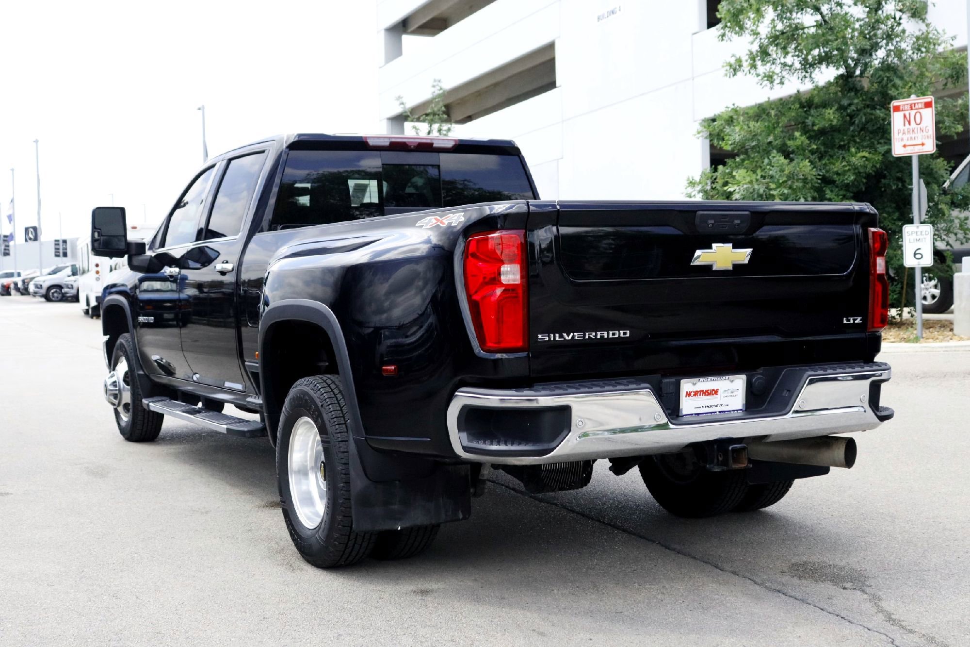 2022 Chevrolet Silverado 3500HD LTZ - Photo 6