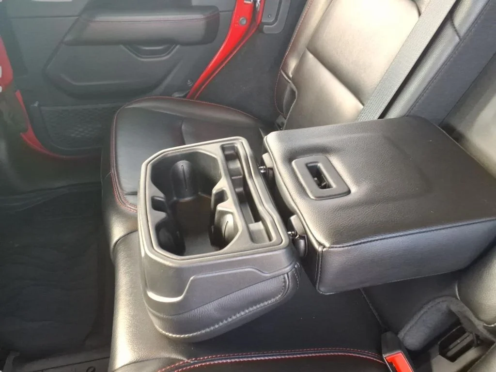 Used 2021 Red Jeep Unlimited Rubicon image 10