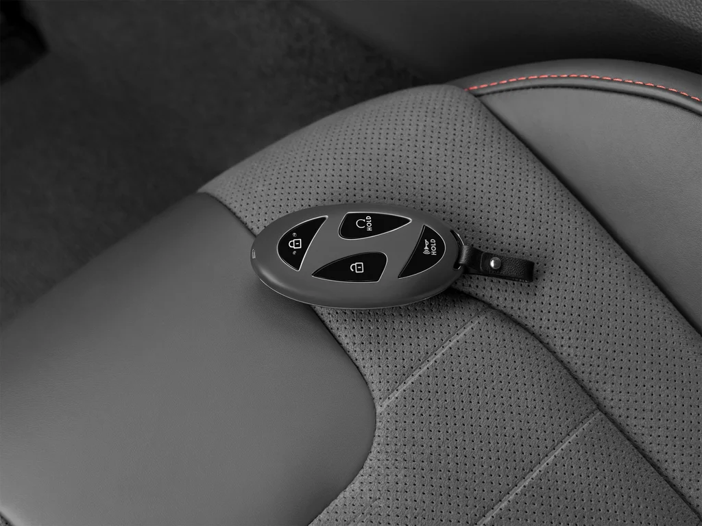 Used 2024 Black Hyundai SEL image 33