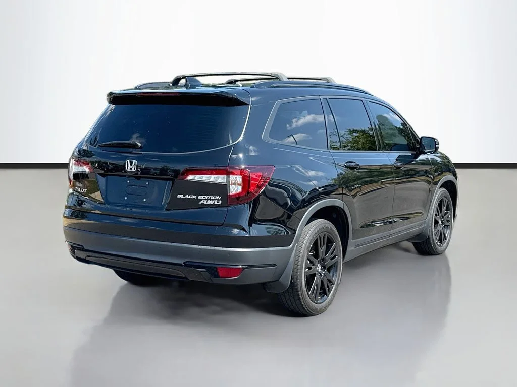 Used 2022 Crystal Black Pearl Honda Black Edition image 8