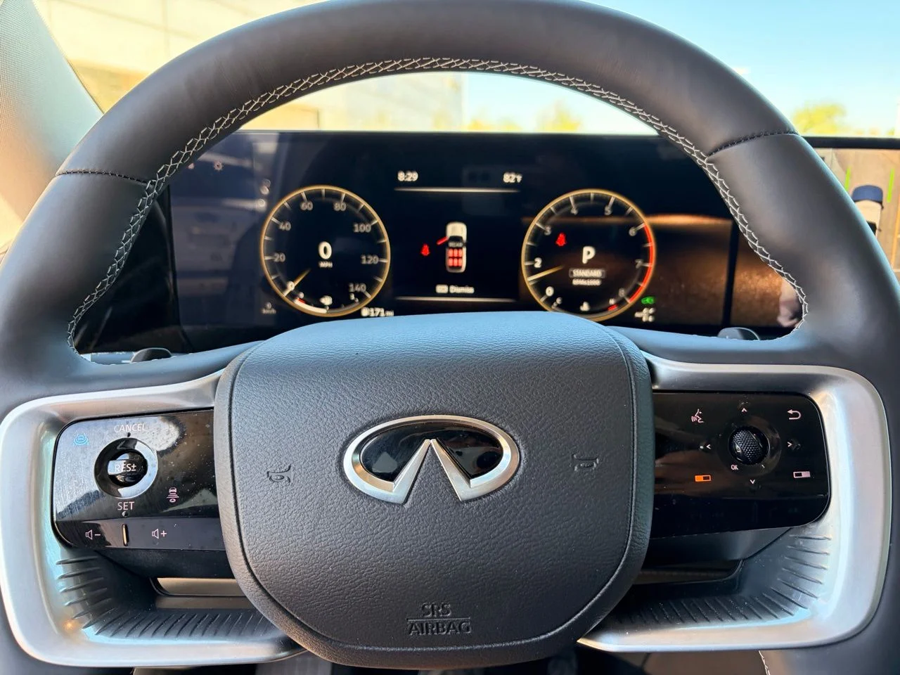 Certified Used 2026 RADIANT WHITE INFINITI Luxe 4WD image 29