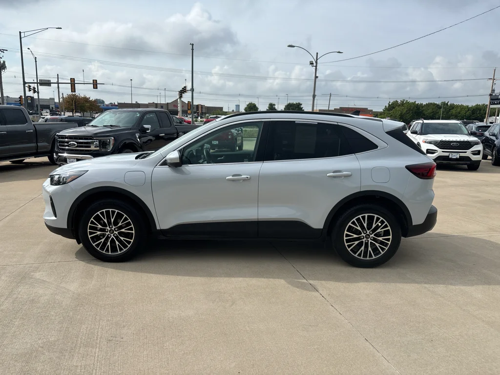 Used 2026 Space Silver Ford PHEV image 3
